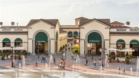 prada serravalle prezzi|serravalle designer outlet offerte.